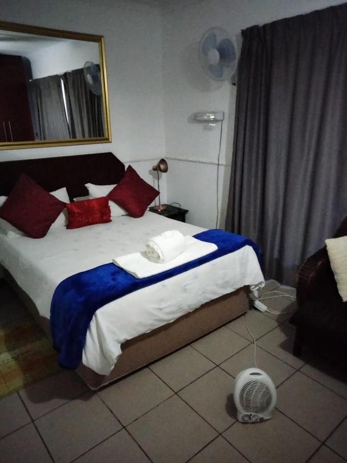 Aandrus Guesthouse Bloemfontein Exterior foto