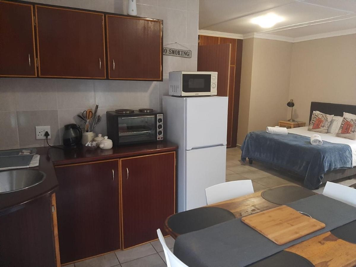Aandrus Guesthouse Bloemfontein Exterior foto