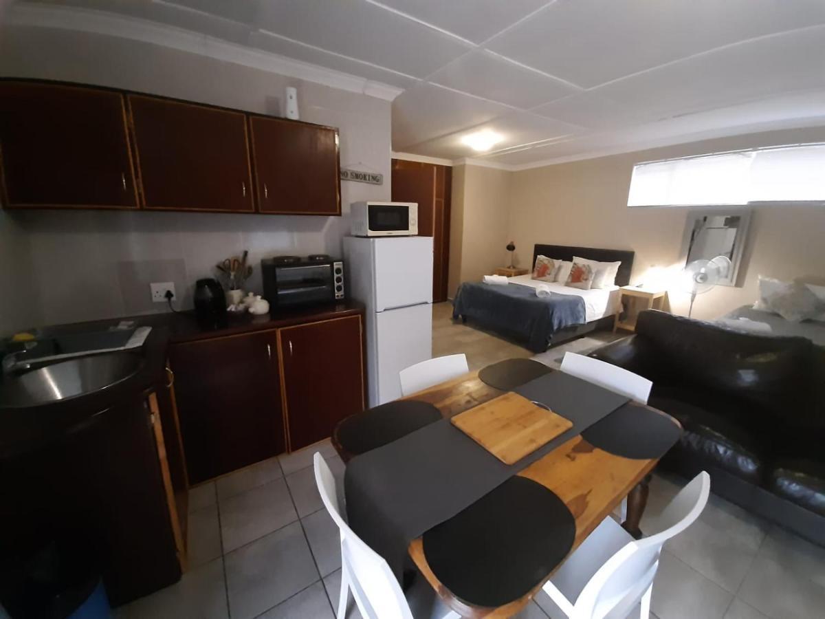 Aandrus Guesthouse Bloemfontein Exterior foto